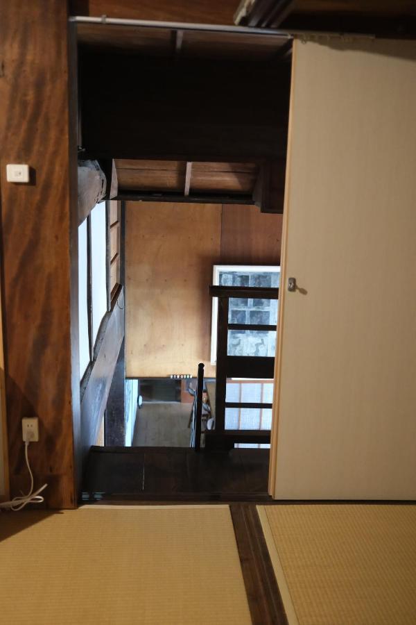 Guesthouse Kojiya 暮らしをつくる宿 旧糀屋 Fukutsu Экстерьер фото